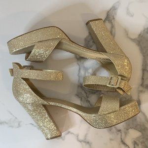 D!D!FU Sabrina IN5 Gold Sparkle 5" Chunky High Heel Sandal Size 9